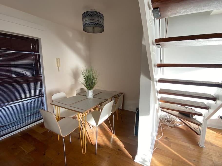 Central Sea View Maisonette Hastings Eksteriør billede